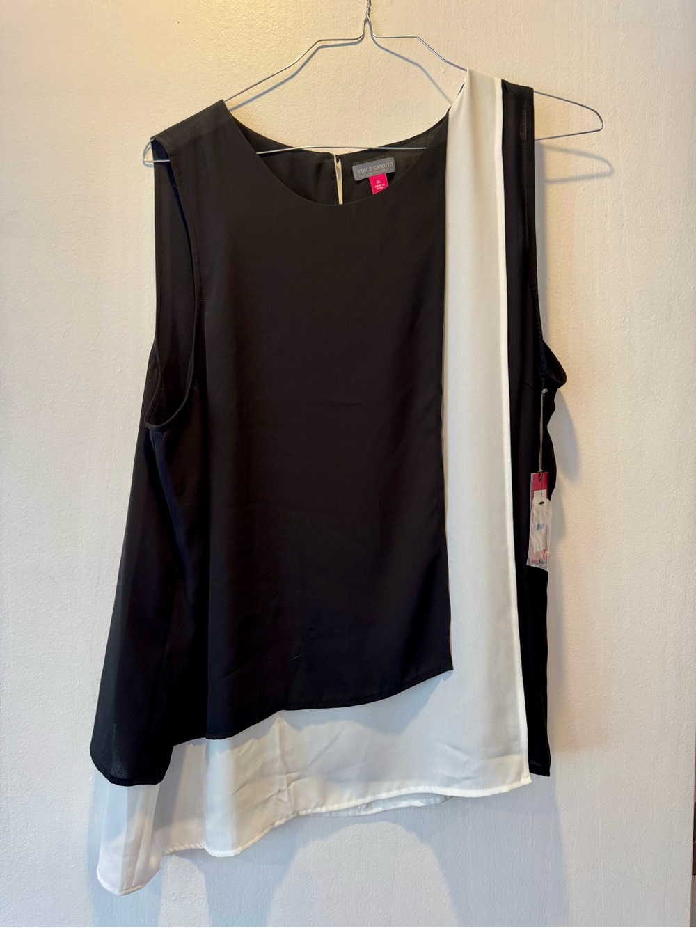 NWT Vince Camuto Black and White Sleeveless Layered Tank Top
